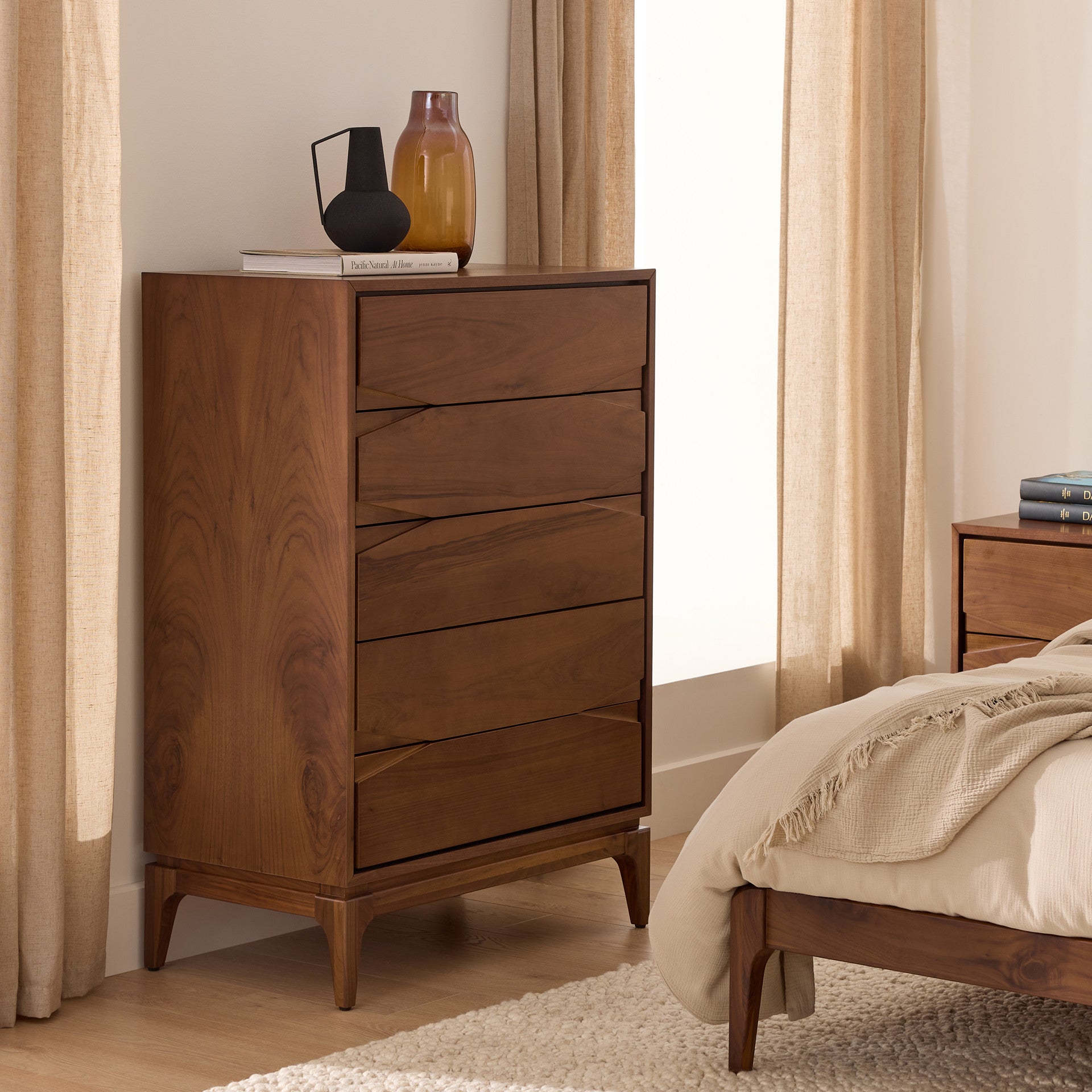 Napoli - 5-Drawer Chest - Walnut