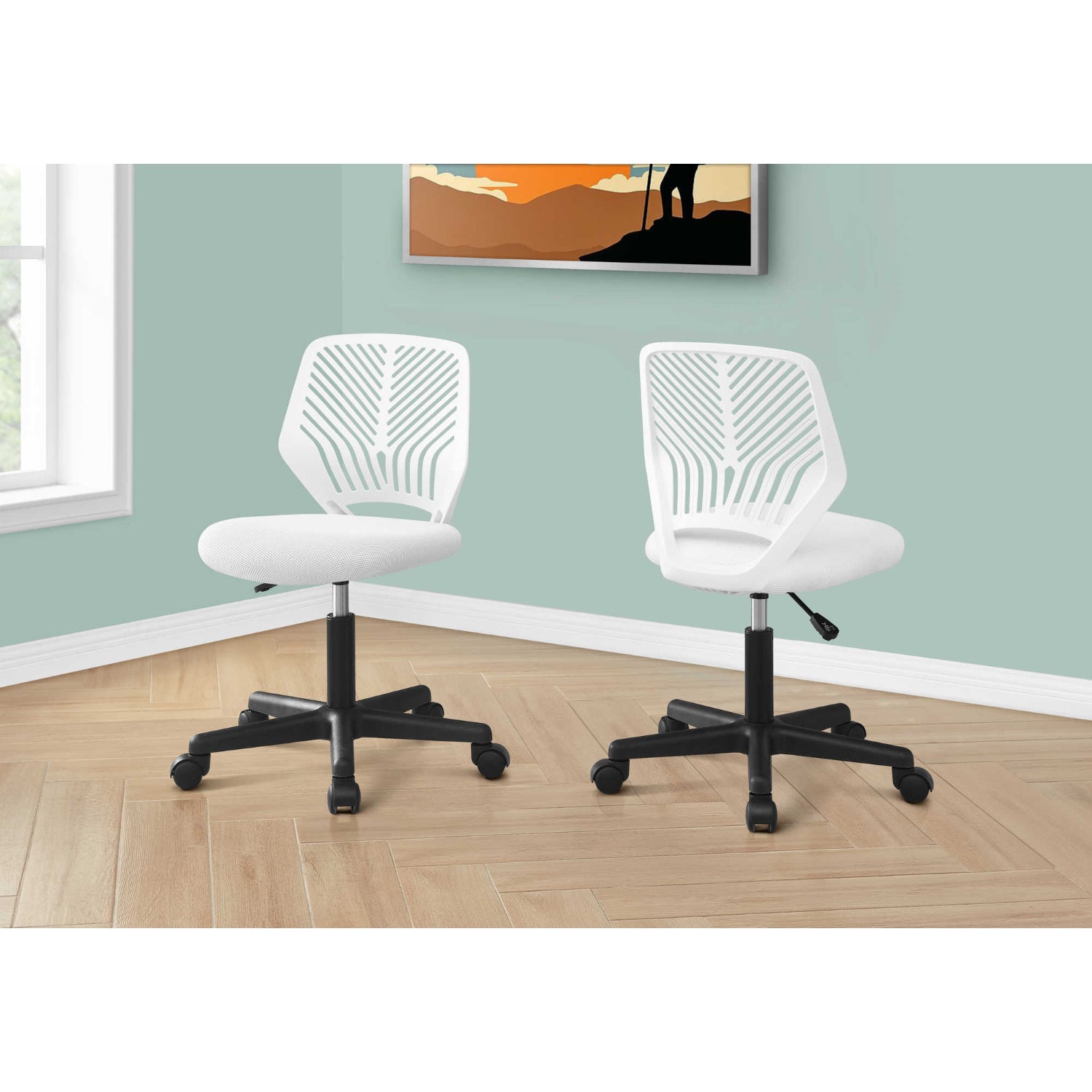 OFFICE CHAIR - WHITE / BLACK BASE / CASTERS