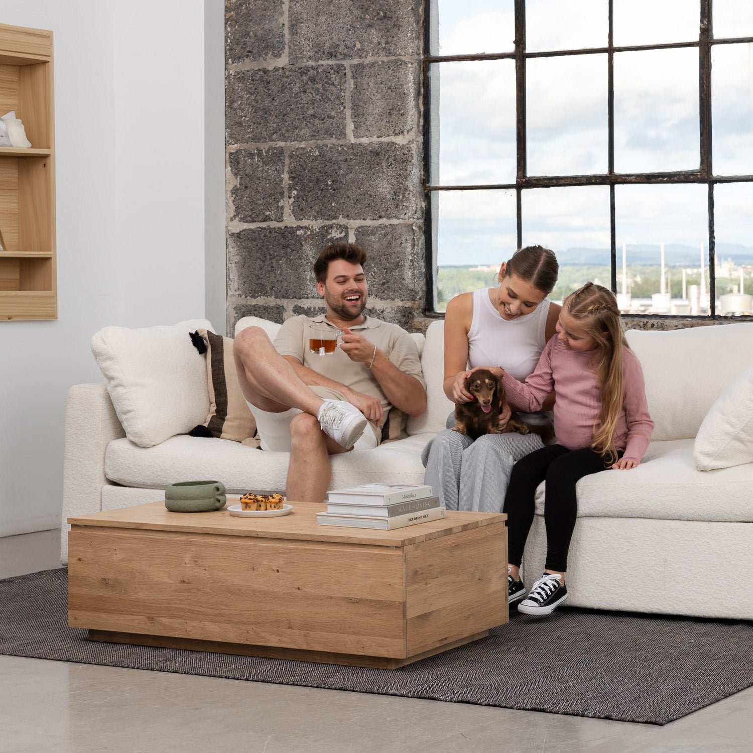 Transformer - Coffee table with panel storage - Scandinavian oak