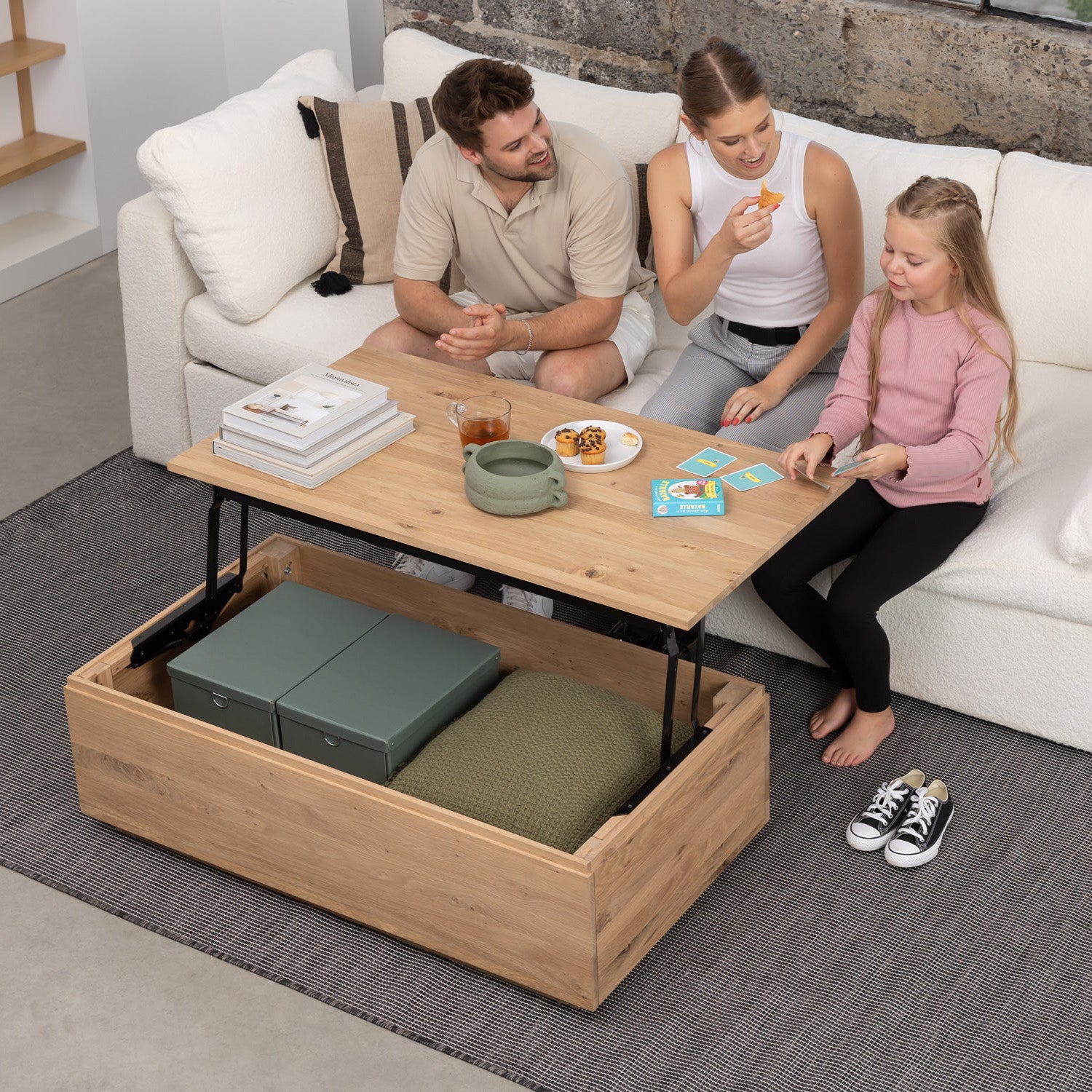 Transformer - Coffee table with panel storage - Scandinavian oak