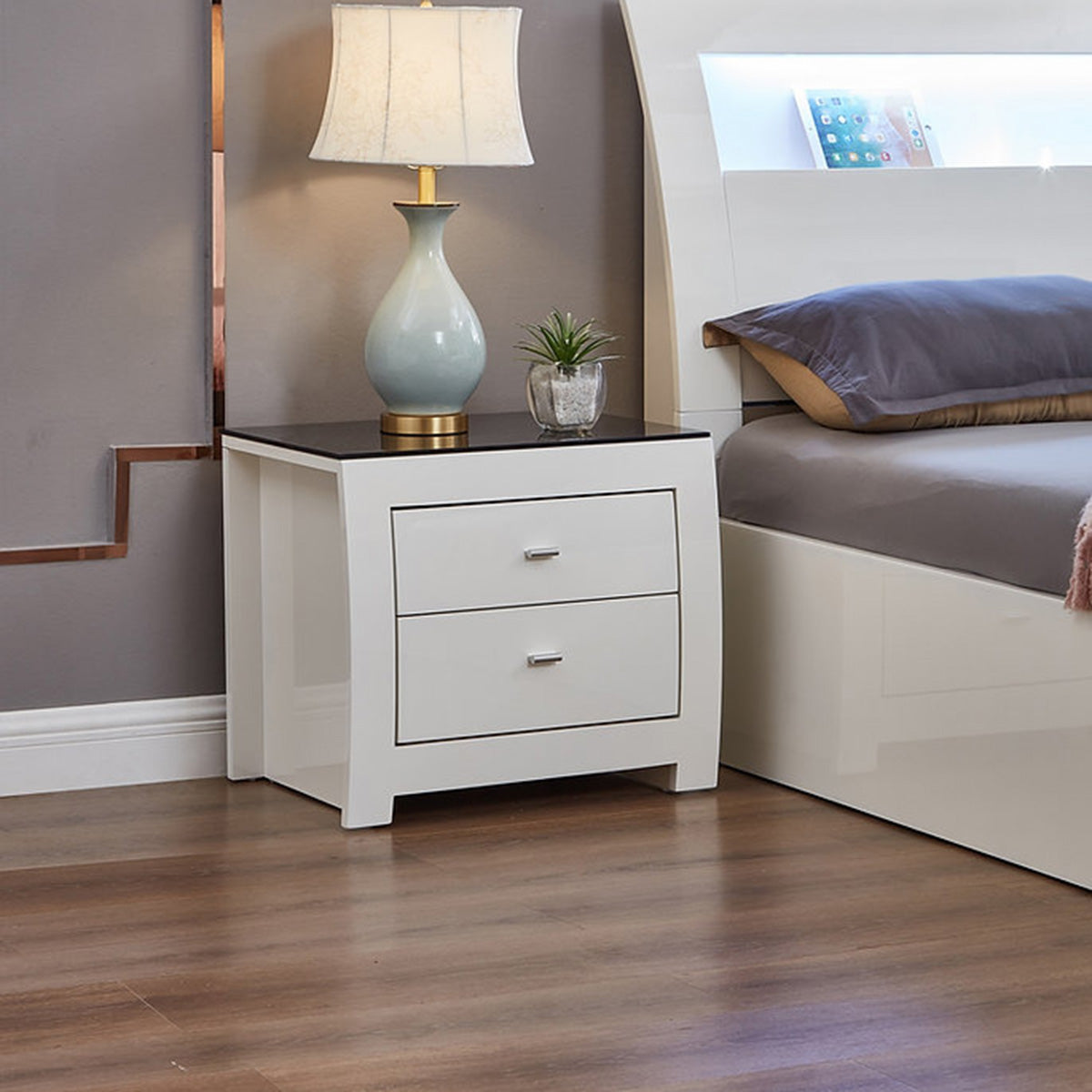 Barcelona - Nightstand - Glossy White