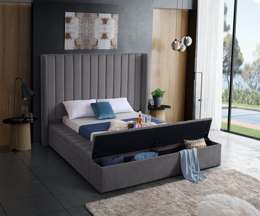 Solal - Queen Bed - Grey Velvet